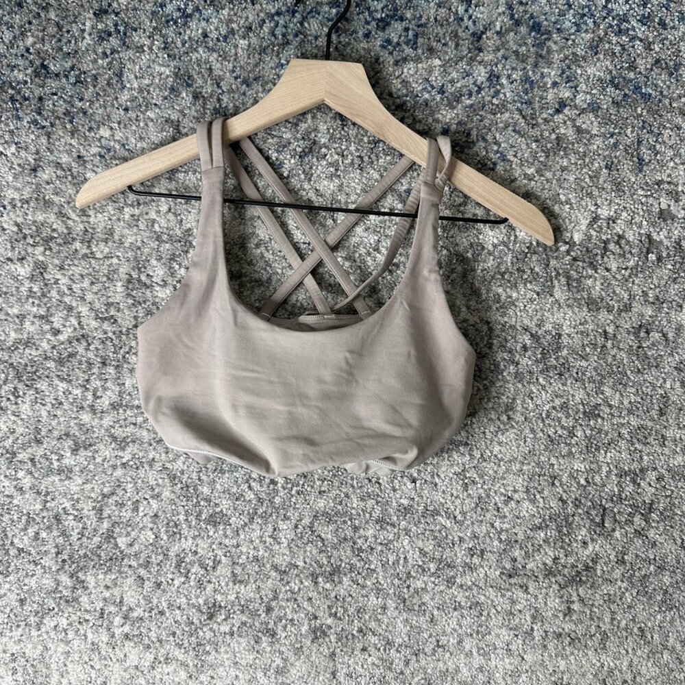 Lululemon Sports Bra Womens‎ Size 8 Taupe Strappy Cross Back Athletic Yoga Gym